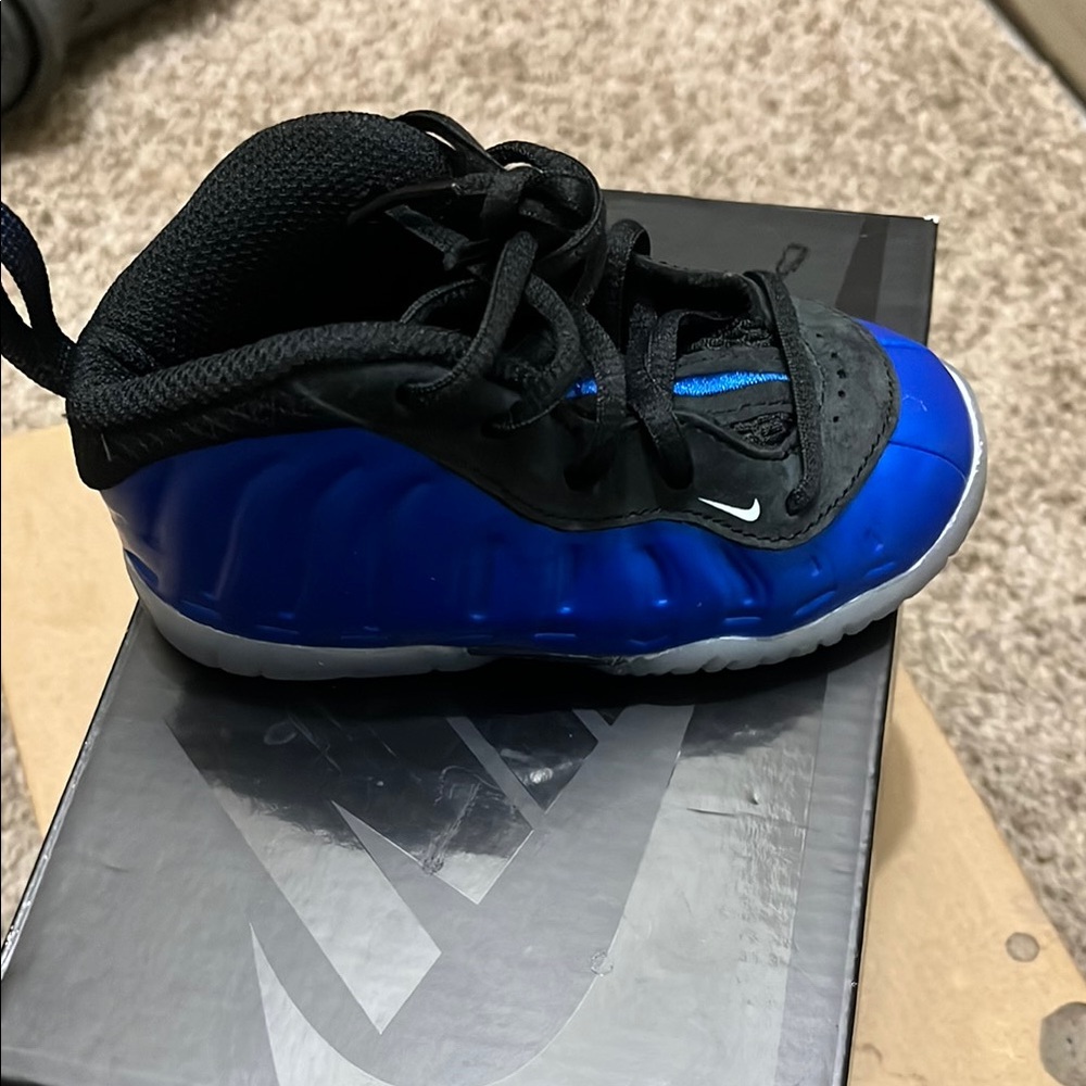 Nike Kids Blue and Black Shoes